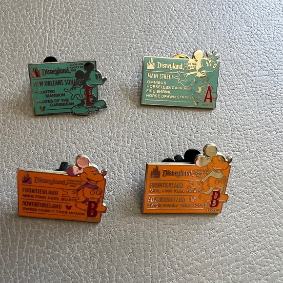 Disney Pins (Lot of 4) - Picture 1 of 1